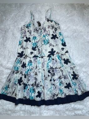 CHAUDRY KC White Floral Tiered Casual Sundress with Teal and Navy Accents